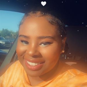 Meet your Posher, Dana